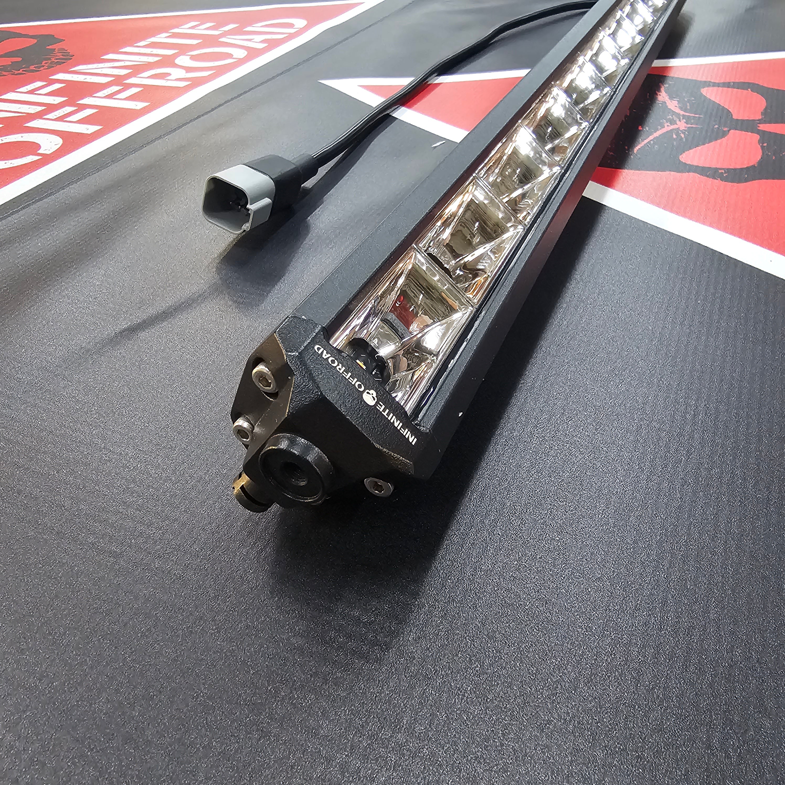 Chase Light Bar - image 14